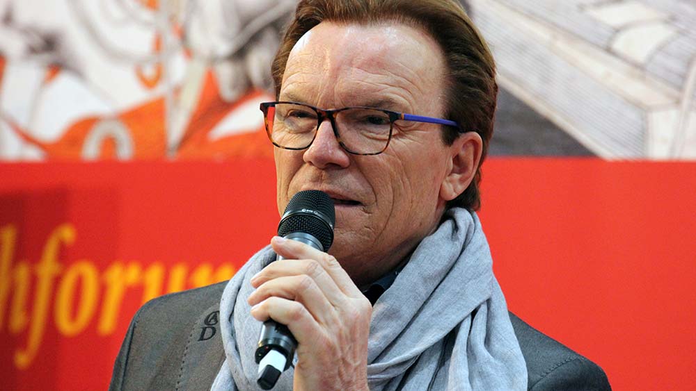 Image - Wolfgang Lippert liest in der Seemannskirche Prerow