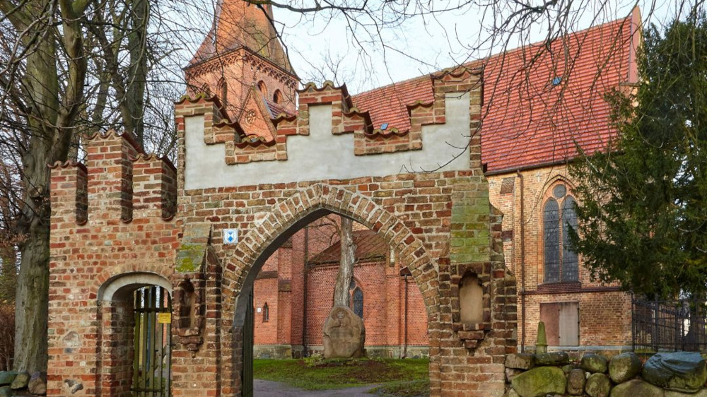 Dorfkirche St. Laurentius in Rostock-Toitenwinkel