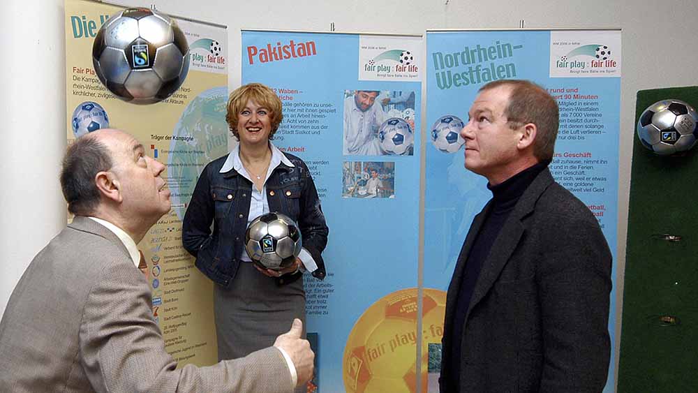 Mit Köpfchen: Nikolaus Schneider im Januar 2006 als Präses der Evangelischen Kirche im Rheinland