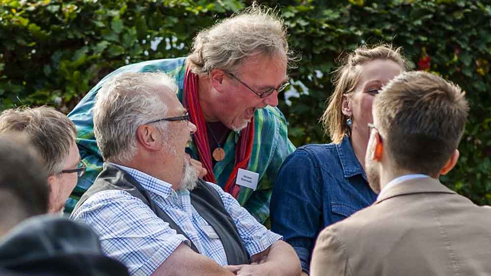 Religiöse Menschen engagieren sich häufig, wie eine Studie nun zeigt. Auf diesem Foto: Haupt- und Ehrenamtliche vom interprofessionellen Team in Delmenhorst-Stuhr (Archivbild)