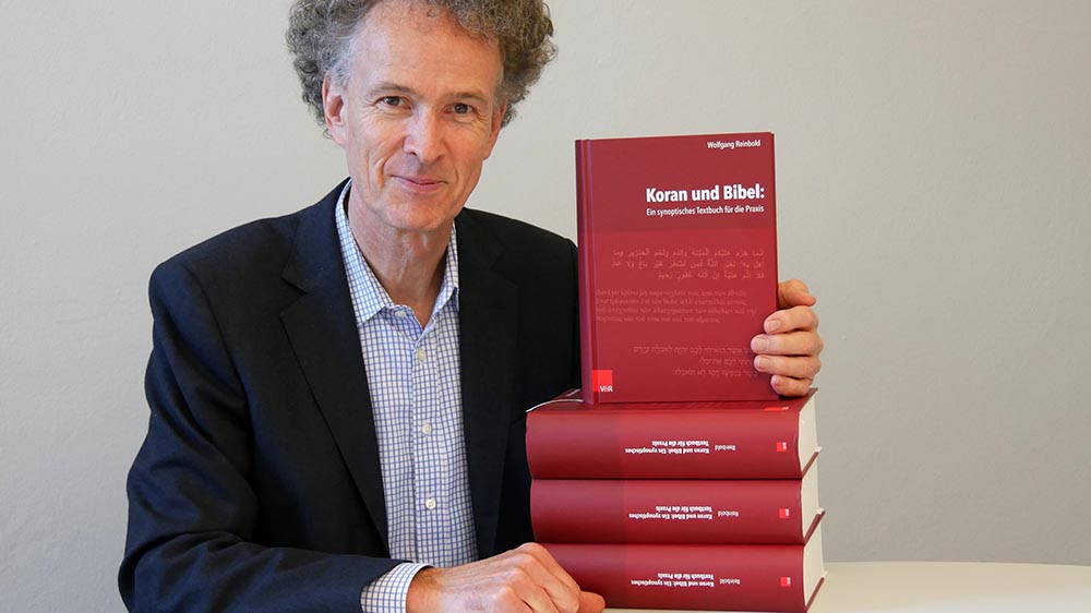 Professor Wolfgang Reinbold vergleicht in seinem neuen Buch grundlegende Texte der Bibel und des Koran