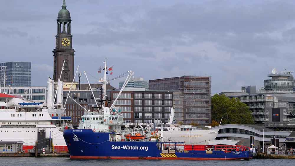 Image - „Ein Riesenerfolg“: Sea-Watch 5″ in Hamburg getauft