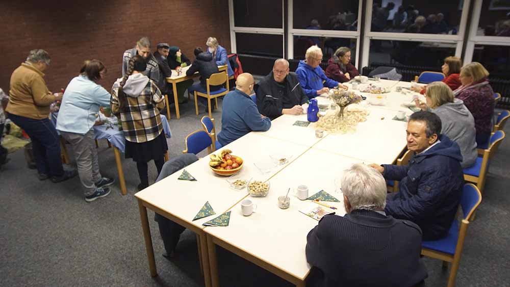 Im Gemeindehaus der Kirchengemeinde Elze-Bennemühlen kommen die Menschen zusammen