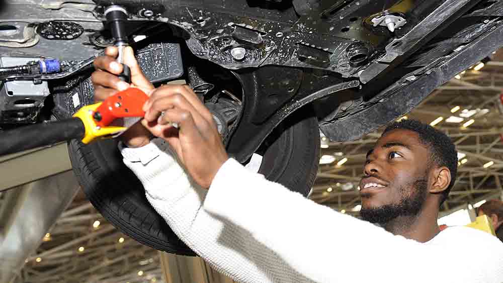 Mehr Fachkräfte aus dem Ausland wünscht sich Andrea Nahles, Chefin der Bundesagentur für Arbeit(Symbolbild)