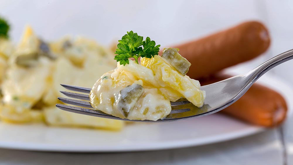 Image - Kartoffelsalat mit Würstchen deutlich teurer geworden