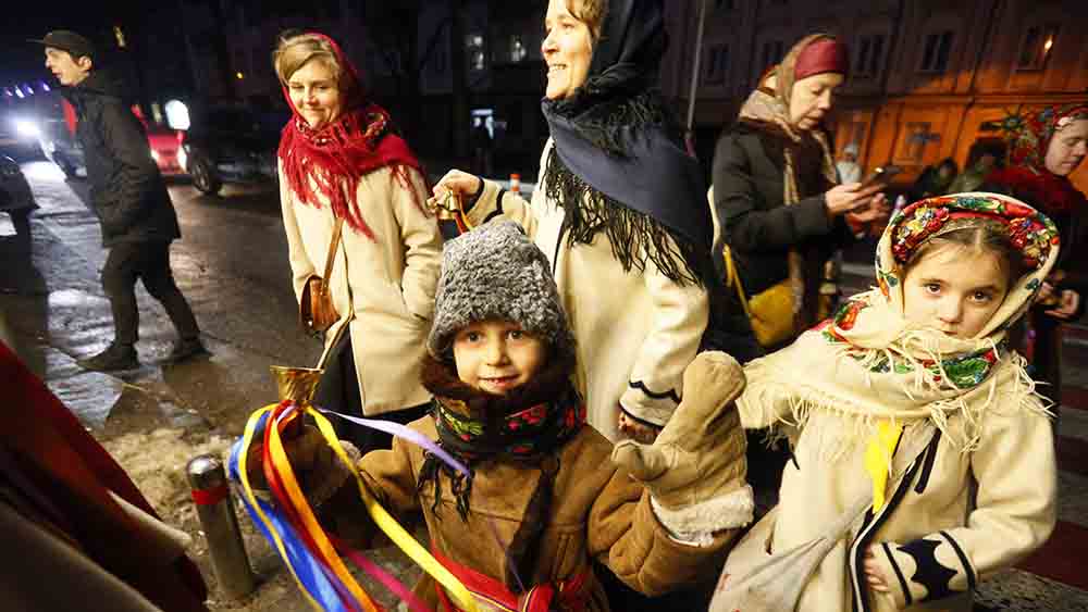 Unbeschwerte Momente – wie hier zu Weihnachten in Kiew – sind selten für ukrainische Kinder