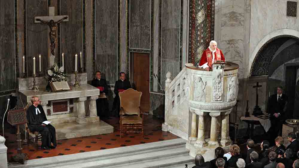 Seine Predigt in der Christuskirche von Rom hielt Papst Benedikt XVI. frei