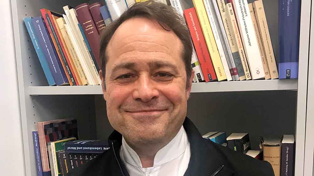 Michael Roth ist Theologie-Professor in Mainz