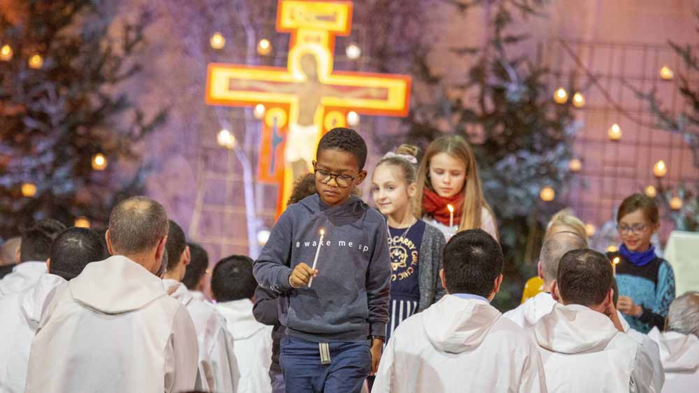 Jedes Jahr sind Tausende Jugendliche beim Taizé-Treffen dabei, hier 2019 in Polen