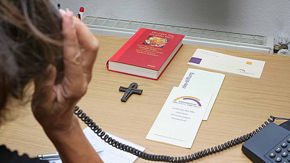 Viele Anrufe sind auch im Jahr 2022 bundesweit bei der Telefonseelsorge eingegangen