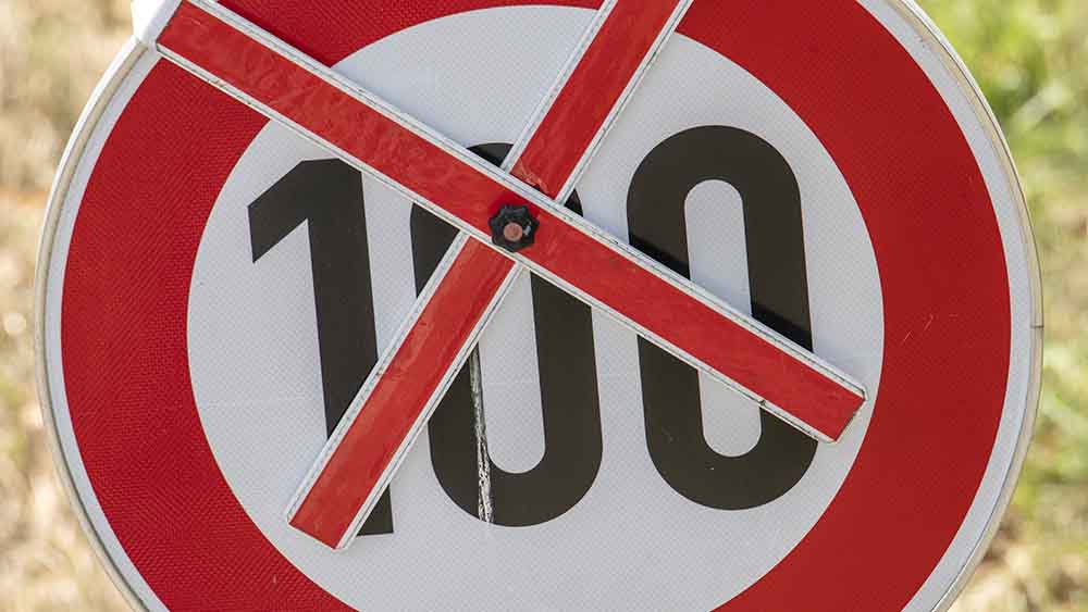 Image - Landesbischof Gohl will sich nicht an Tempolimit halten