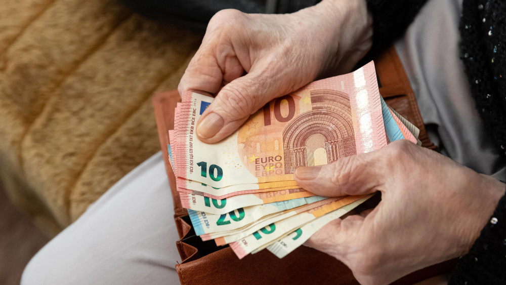 Jeder zweite Rentner in Deutschland erhält weniger als 1.000 Euro monatlich.