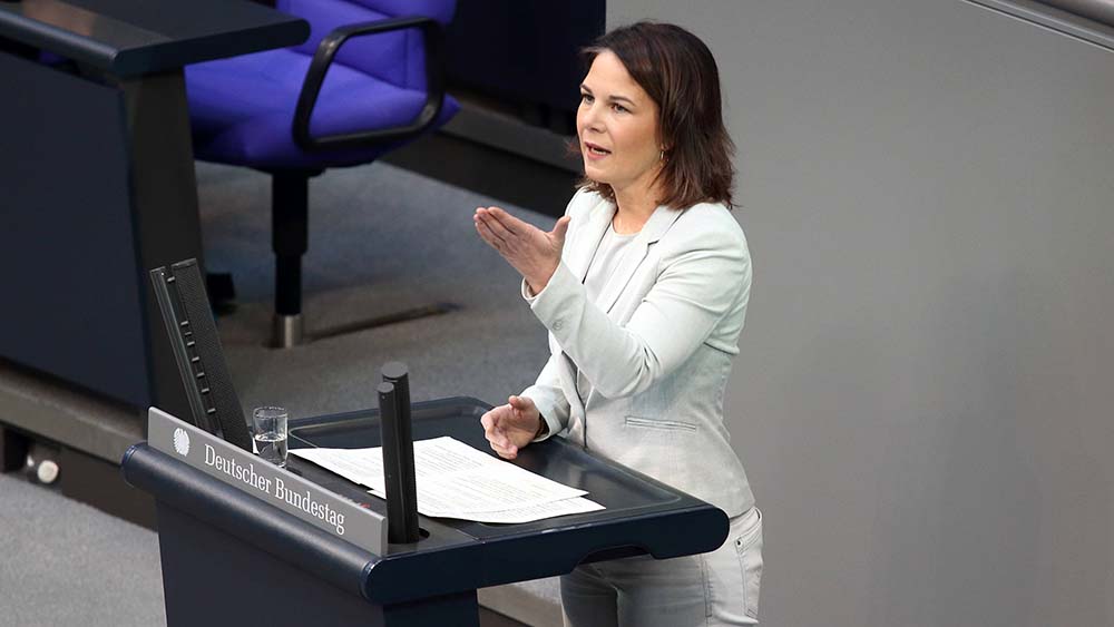 Bundestag Erkennt IS-Gräueltaten An Jesiden Als Völkermord An ...