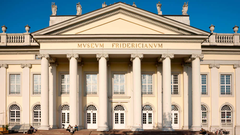 Fridericianum, Kasseler Kunstmuseum und Mittelpunkt der alle fünf Jahre stattfindenden documenta