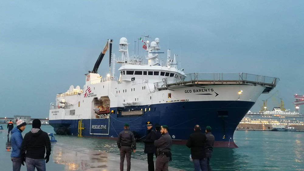 Die Geo Barents Mitte Januar im Hafen von Ancona