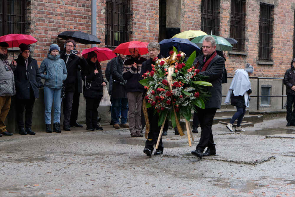 Image - Landesbischof Meister: “Kirchen haben an diesen Verbrechen mitgewirkt”