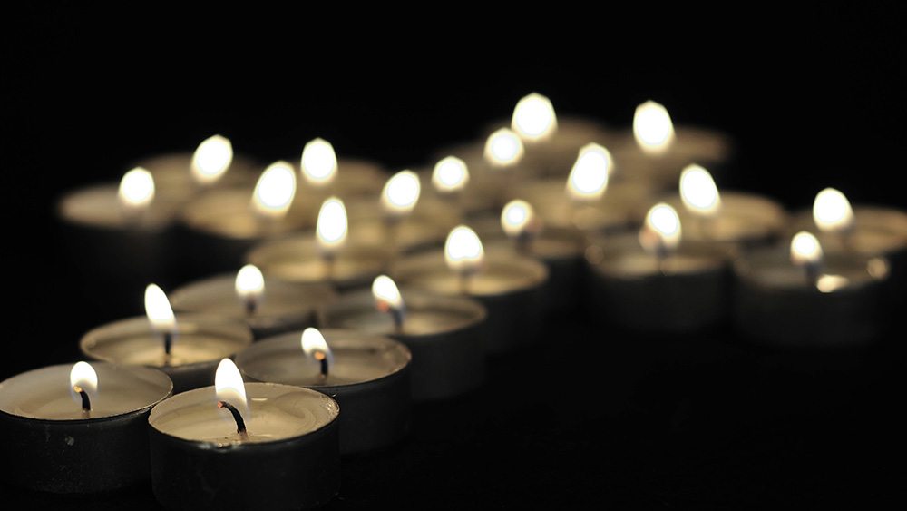 An die Opfer von Brokstedt erinnert ein Gottesdienst