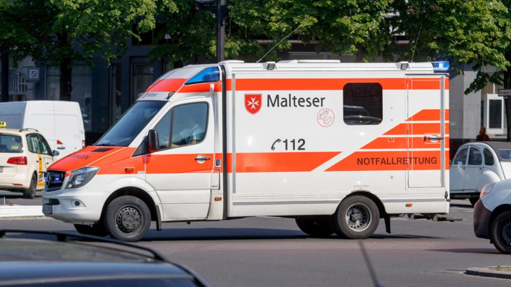 Seit Weihnachten sind in NRW fast 400 Mal Rettungswägen der Malteser wegen akuter Einsamkeit unterwegs gewesen