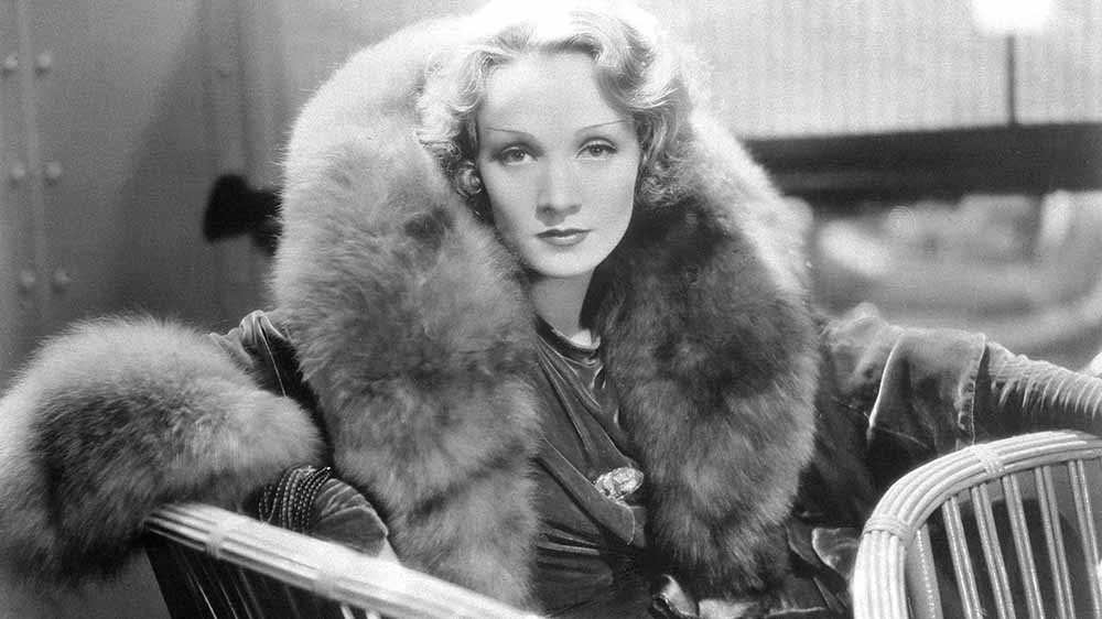 Marlene Dietrich hat vor ihrem Tod angeblich einen Priester aus ihrer Wohnung geworfen