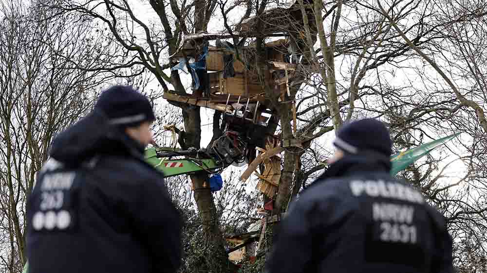 Vor allem die Räumung von Baumhäusern war für die Polizei schwierig