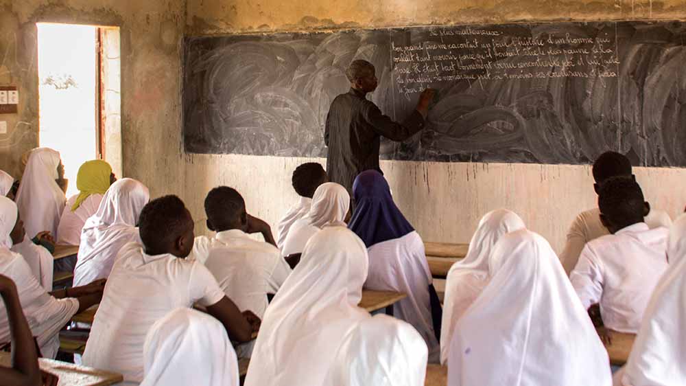 800 Schulen sind wegen des Terrors in Niger geschlossen worden. In Sanam wird weiter unterrichtet