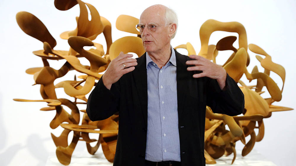 Tony Cragg bei Ausstellungseröffnung in der Albertina Wien im Juli 2022 (Archivfoto)