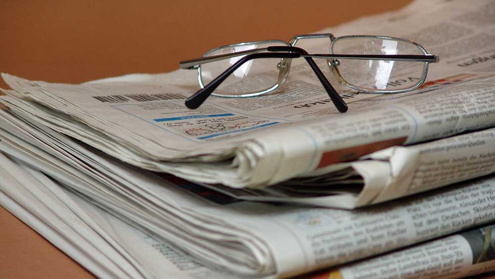 Constantin Plaul ruft zu einer neuen journalistischen Kultur auf und betont die bleibende Bedeutung religiöser Rituale im Alltag