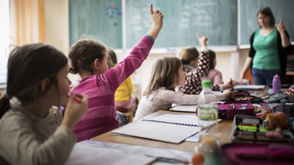 An vielen Schulen in Deutschland gibt es in diesen Tagen Zeugnisse