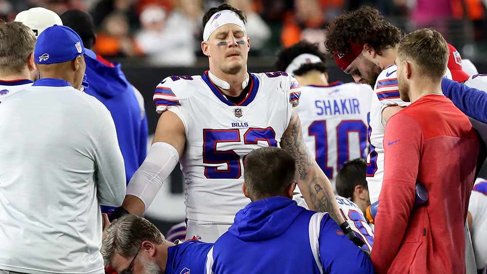 Buffalo Bills gegen Cincinnati Bengals bricht Bills-Spieler Damar Hamlin mit Herzstillstand zusammen – die Spieler reagieren mit Gebeten am Rande des Spielfelds