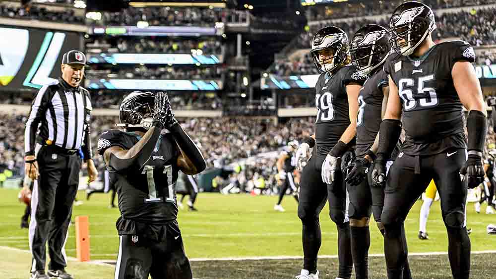 Erst der Touchdown, dann das Gebet: A.J. Brown von den Philadelphia Eagles dankt höheren Mächten