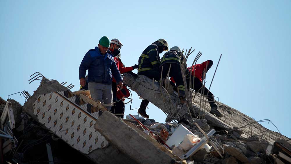 Image - Straßenschäden erschweren Hilfe nach Erdbeben in Nordsyrien