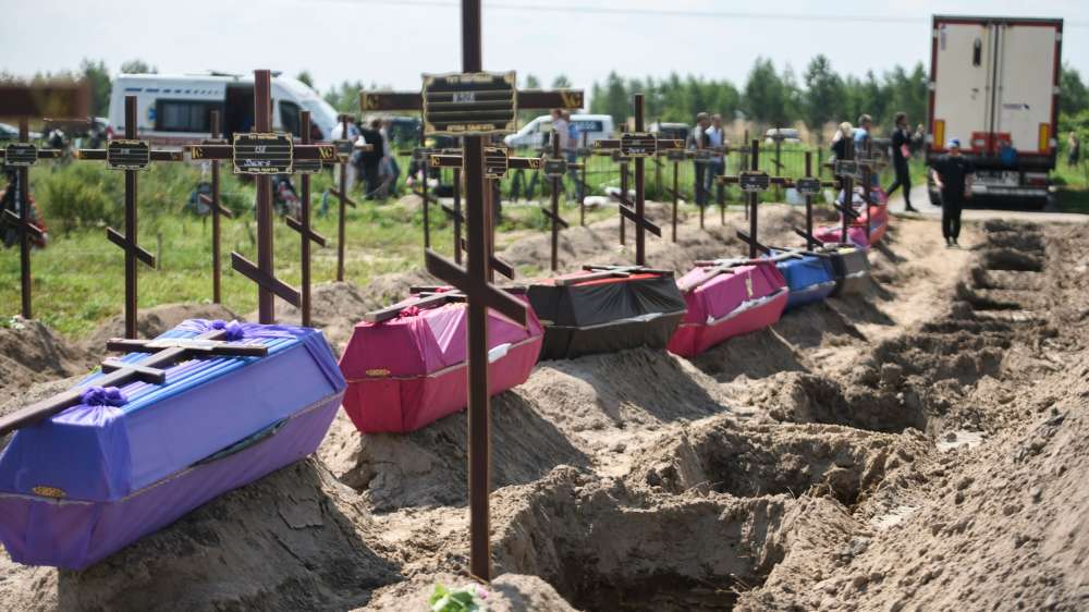 Massengrab für unidentifizierte Opfer der russischen Besatzung des Kiewer Vorortes Butscha