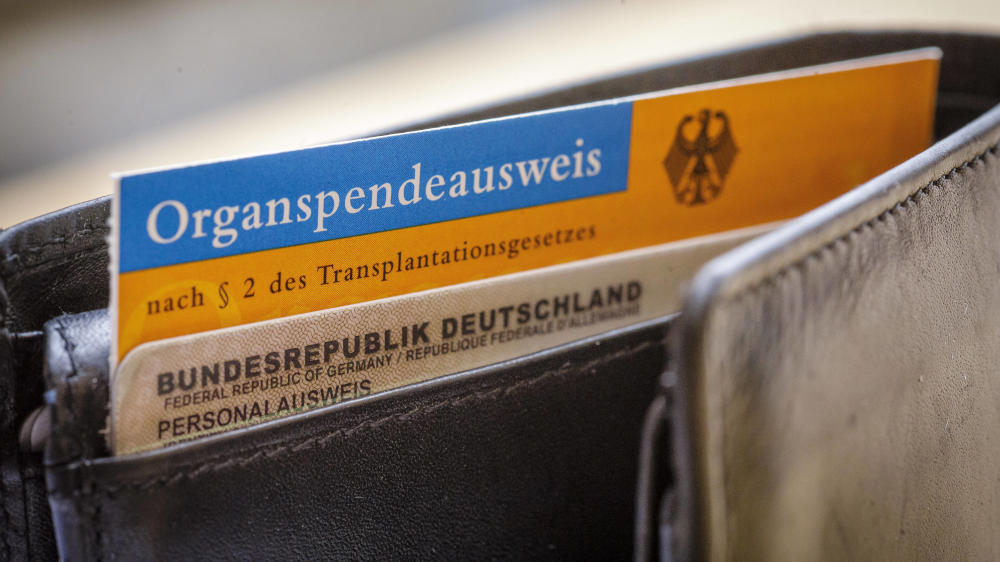 In Deutschland ist nur Organspender, wer das zu Lebzeiten ausdrücklich zugestimmt hat.