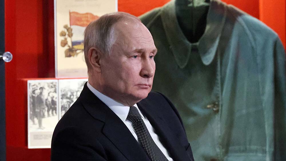 Putin im Anzug