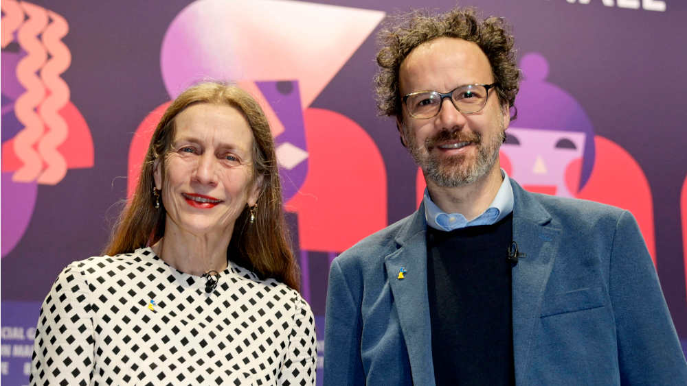 Geschäftsführerin Mariette Rissenbeek und der Künstlerische Leiter Carlo Chatrian bei der Programm-Pressekonferenz der Berlinale 2023.