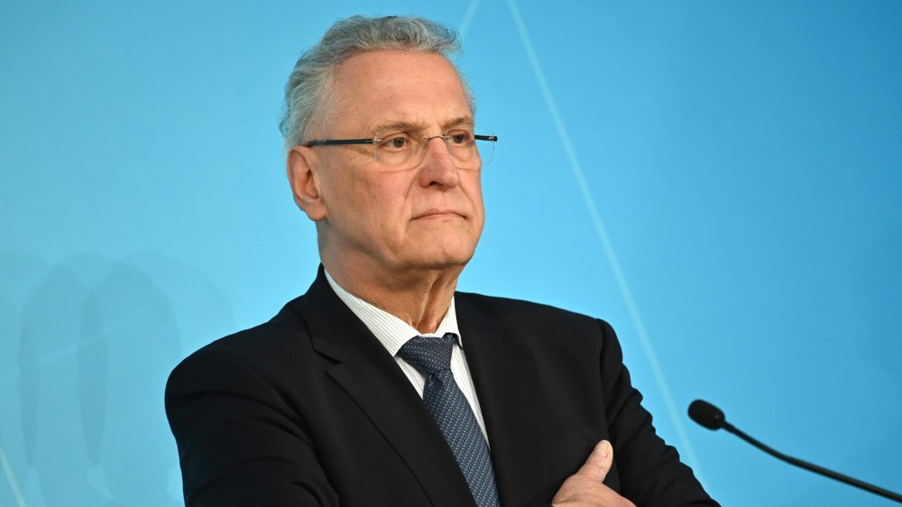 Herrmann ist seit 2007 Bayerischer Inneminister, seit 2018 auch zuständig für Integration 