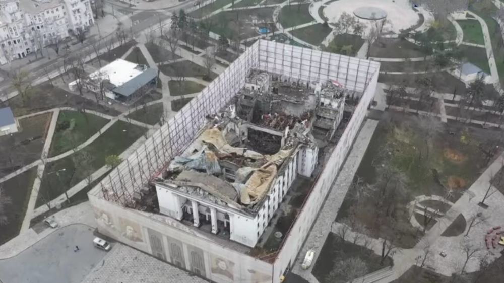 In diesem Theater in Mariupol fanden etwa 1.200 Zivilisten Zuflucht, bevor es von russischen Bomben zerstört wurde