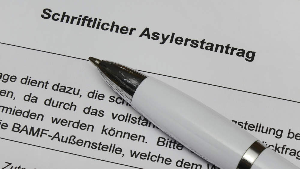 Münchner Flüchtlingsrat wurde der Zutritt zu Anker-Einrichtungen durch den Regierungsbezirk Oberbayern untersagt (Symbolbild)