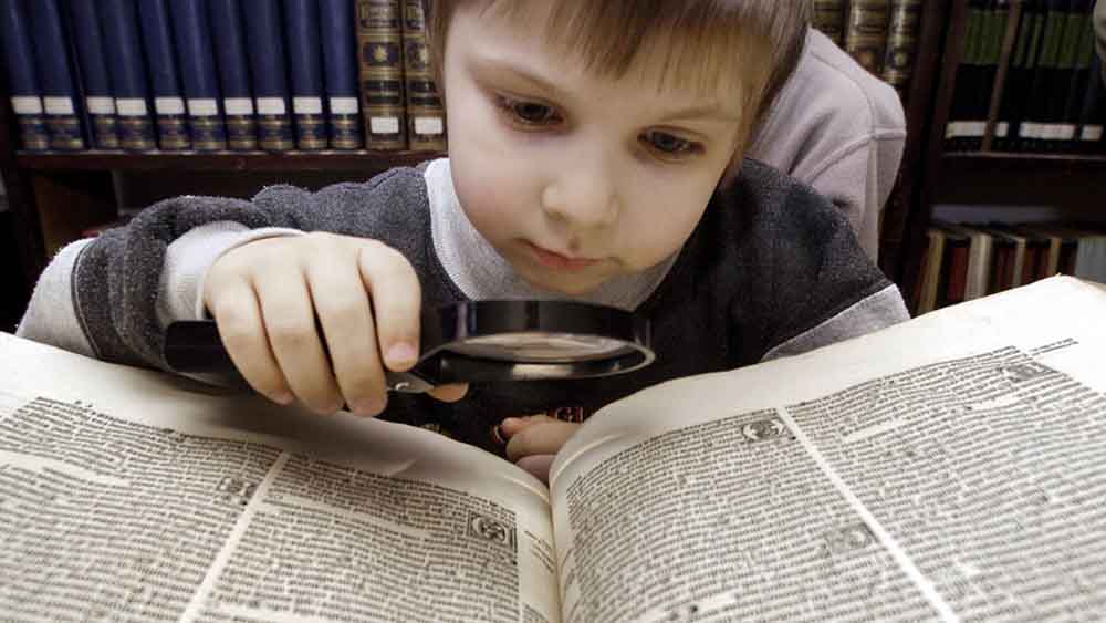 Die neue Kinder-Bibel dürfte für kleine Christen spannender werden als dieses etwas angestaubte Exemplar