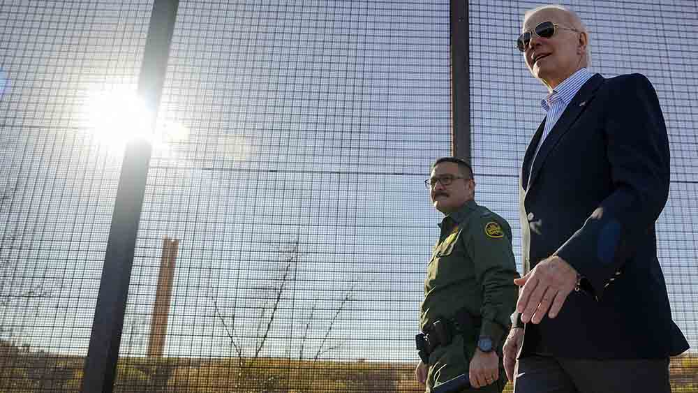Einwanderung bleibt für Joe Biden ein schwieriges Thema, wie hier bei einem Besuch des Grenzschutzes in Texas 
