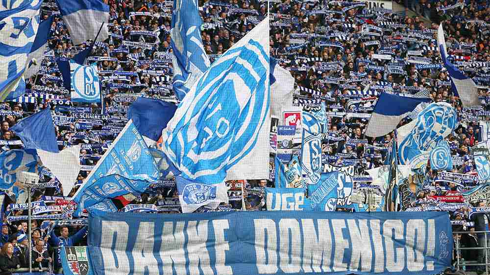 Im Stadion von Schalke 04 ist die Begeisterung groß – bei Gottesdiensten meistens nicht