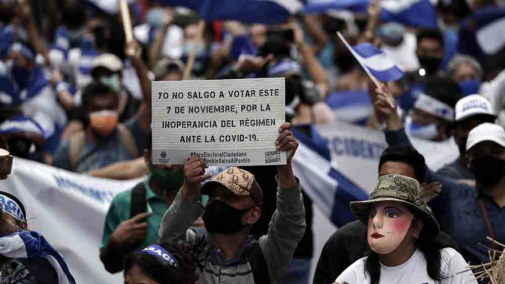 Vor der Präsidentschaftswahl im November 2021 demonstrieren die Menschen gegen ihre Regierung