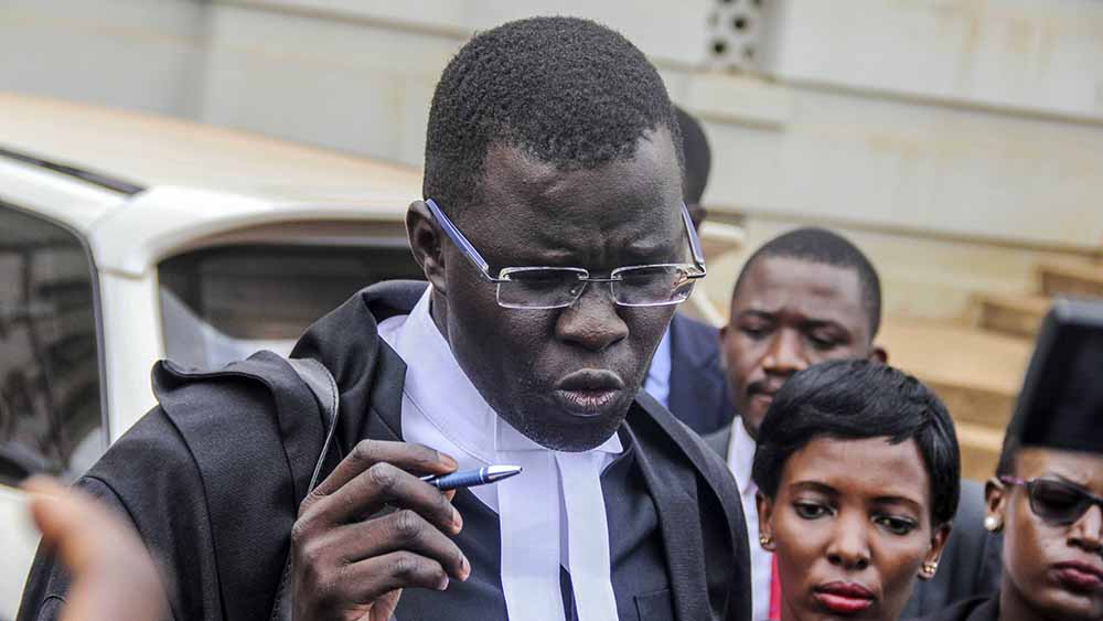Der ugandische Anwalt Nicholas Opiyo kritisiert das Parlament (Archiv)