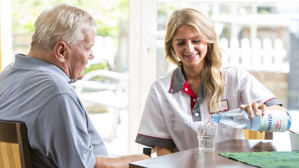 Besonders ältere Menschen könnten laut Mediziniern aufgrund des Klimawandels Probleme mit den Nieren bekommen