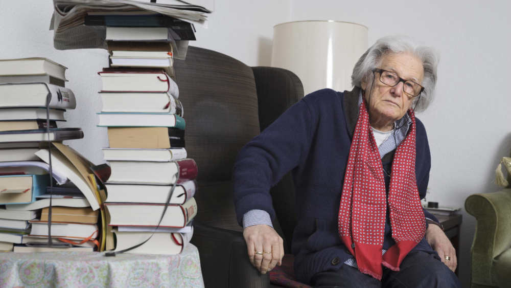 Der Autor und Journalist Ralph Giordano starb am 20. März 2014 mit 91 Jahren. Hier am 26.02.2013 in seiner Kölner Wohnung
