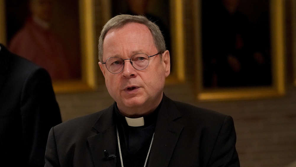 Der Limburger Bischof Georg Bätzing lädt zum vorerst letzten Treffens des Synodalen Wegs ein