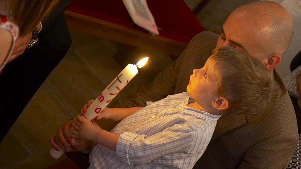 Eine Taufkerze ist eine schöne Erinnerung, nicht nur für den Täufling