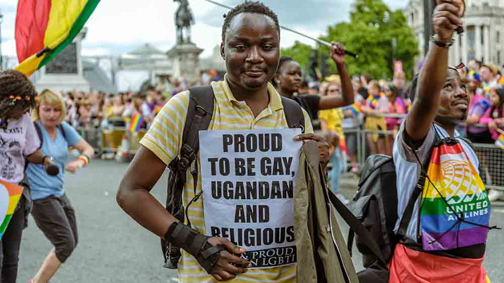 Dieser Mann macht eine klare Ansage bei einer Demonstration in London im Juli 2022