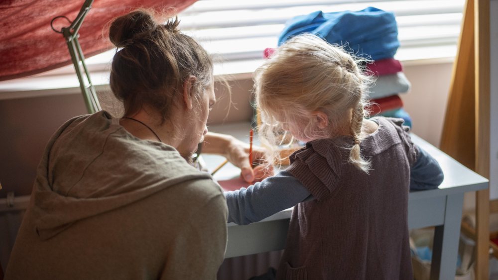 Erst ab dem Grundschulalter können Kinder ihre Stimmungslage einigermaßen in Worte fassen