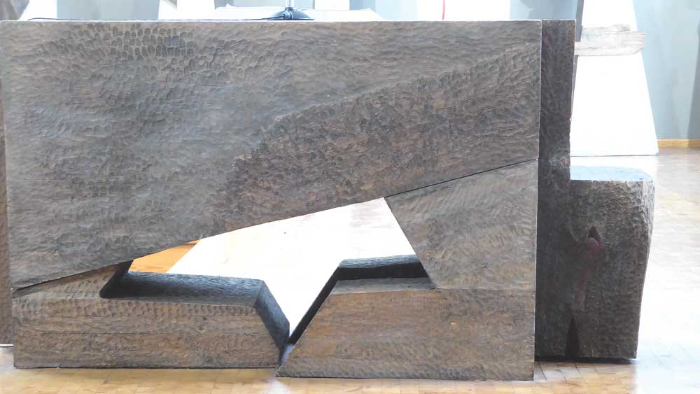 Altarraum St. Barbara mit Lamm